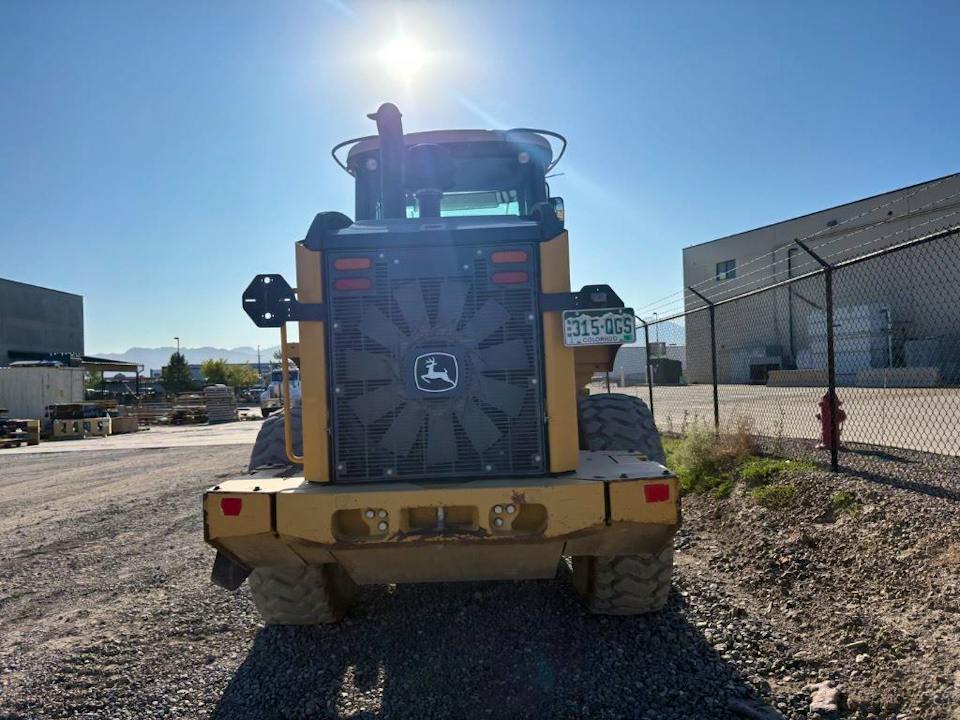 John Deere 624K