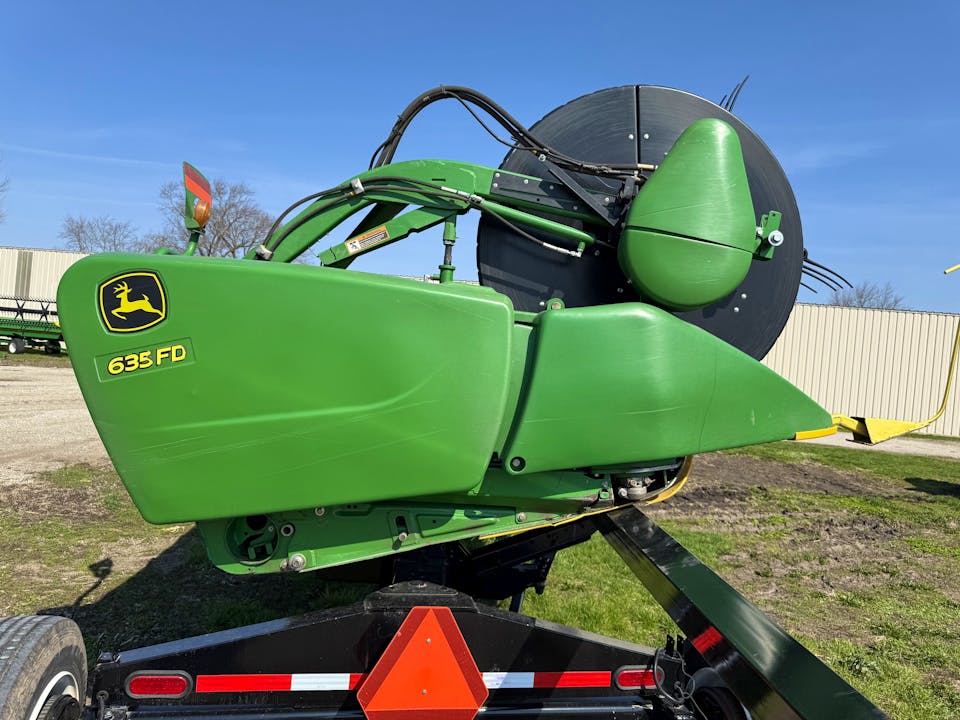 John Deere 635FD