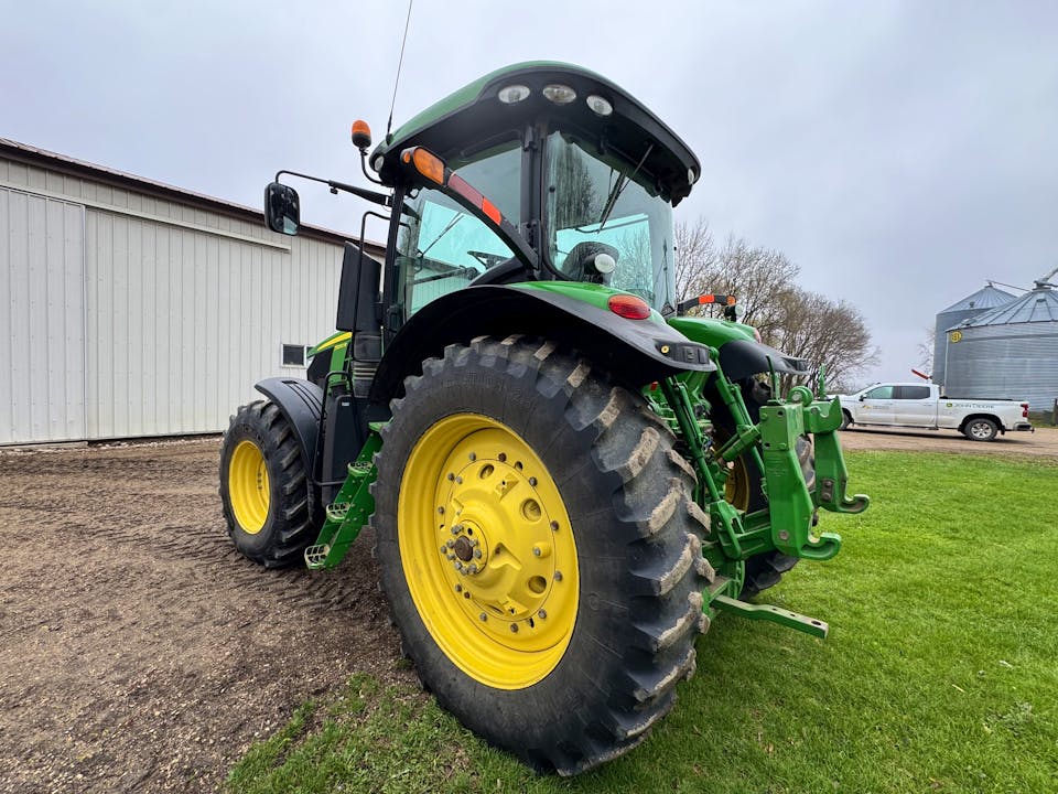 John Deere 7200R