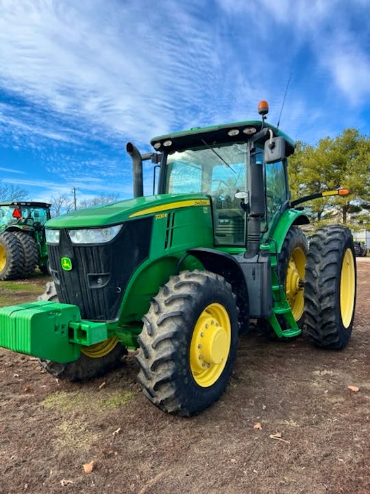 John Deere 7230R
