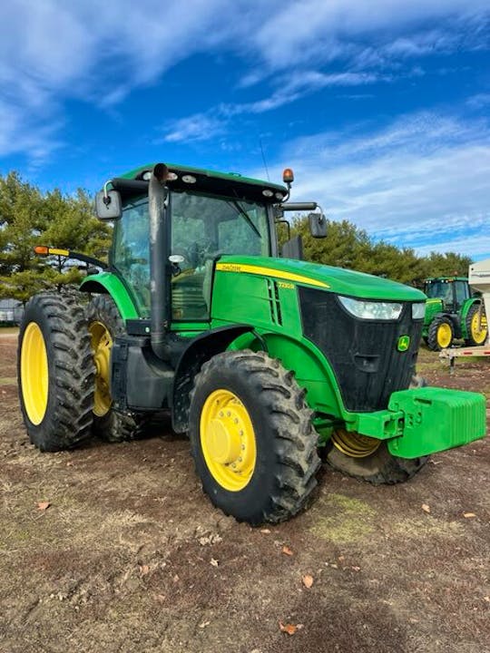 John Deere 7230R