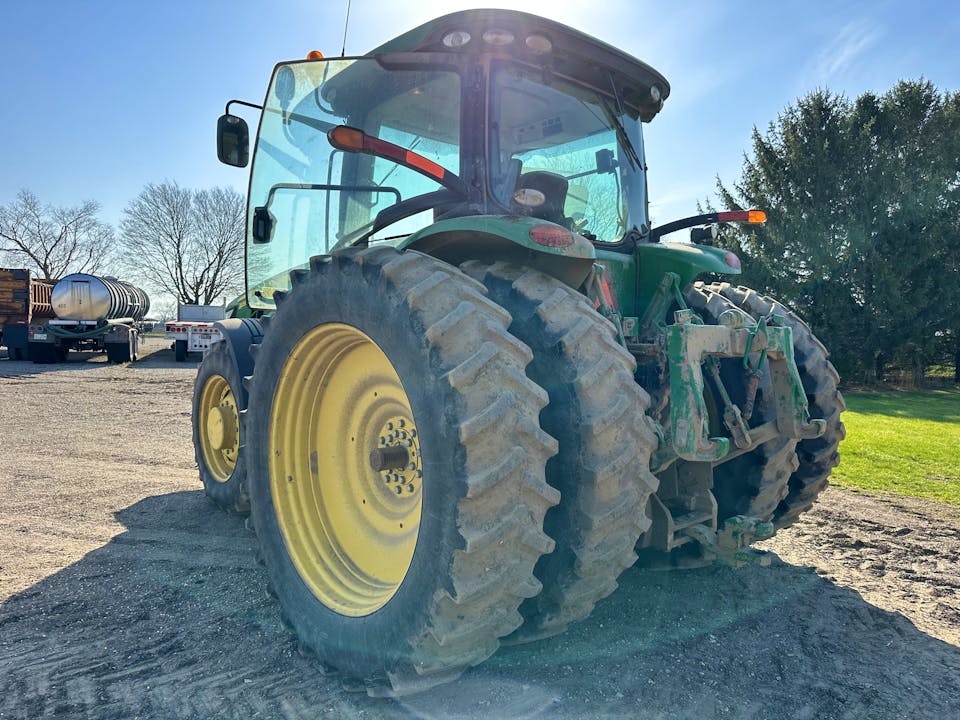 John Deere 8285R