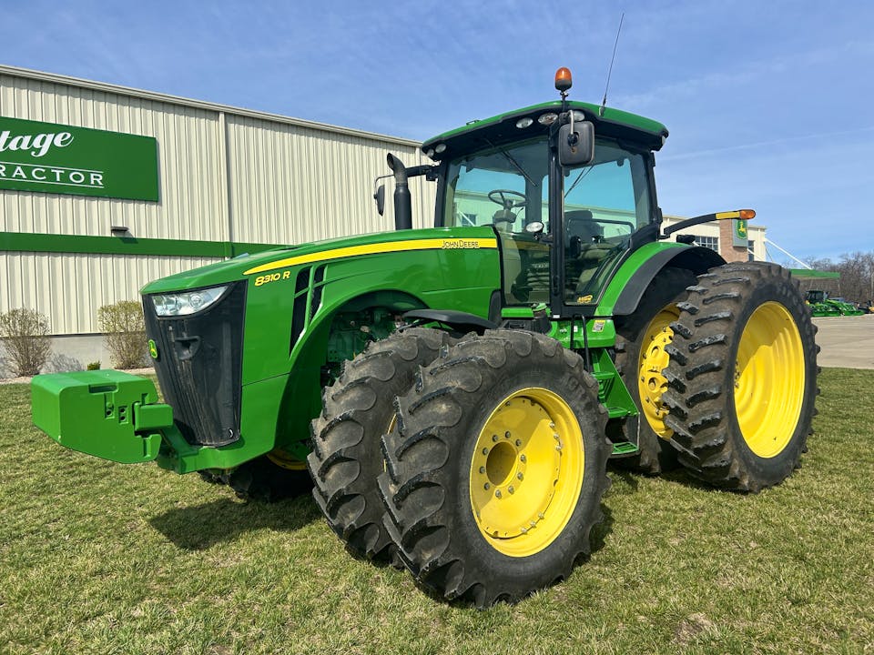 John Deere 8310R