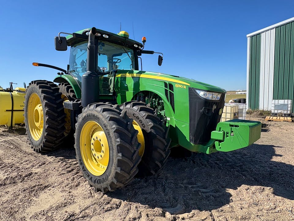 John Deere 8310R
