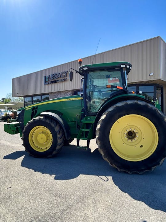 John Deere 8335R