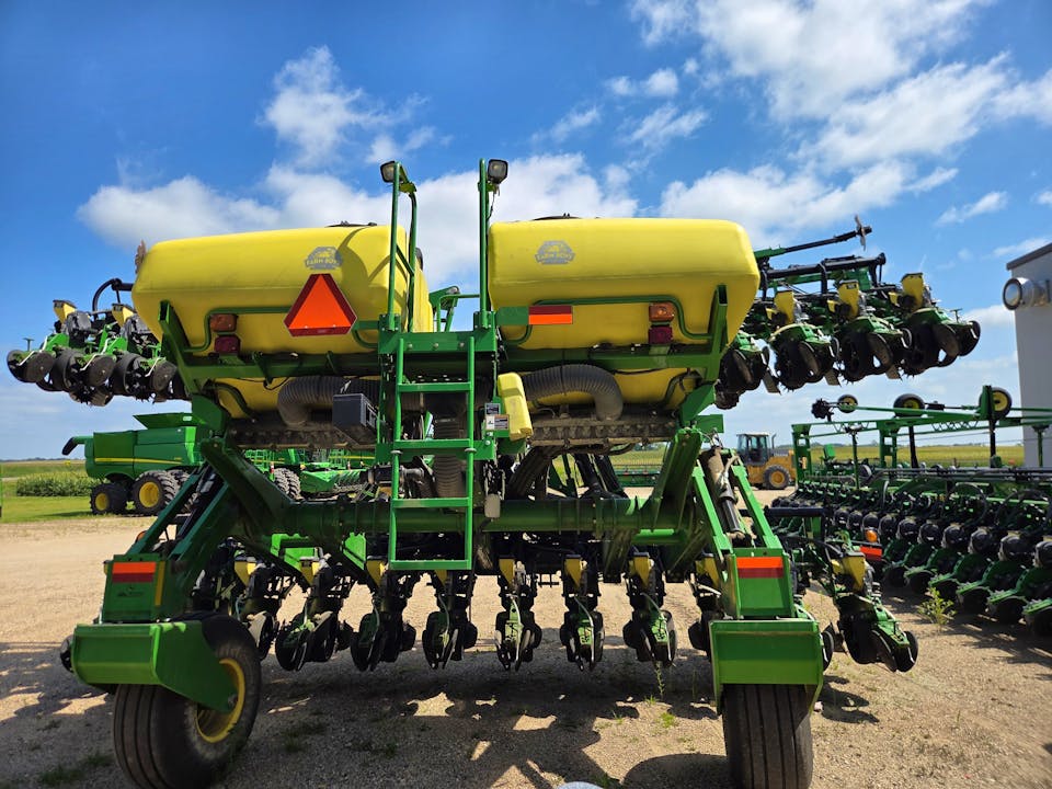 John Deere DR24