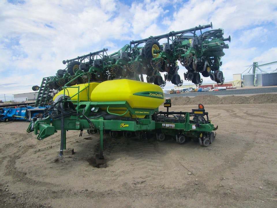 John Deere DR24
