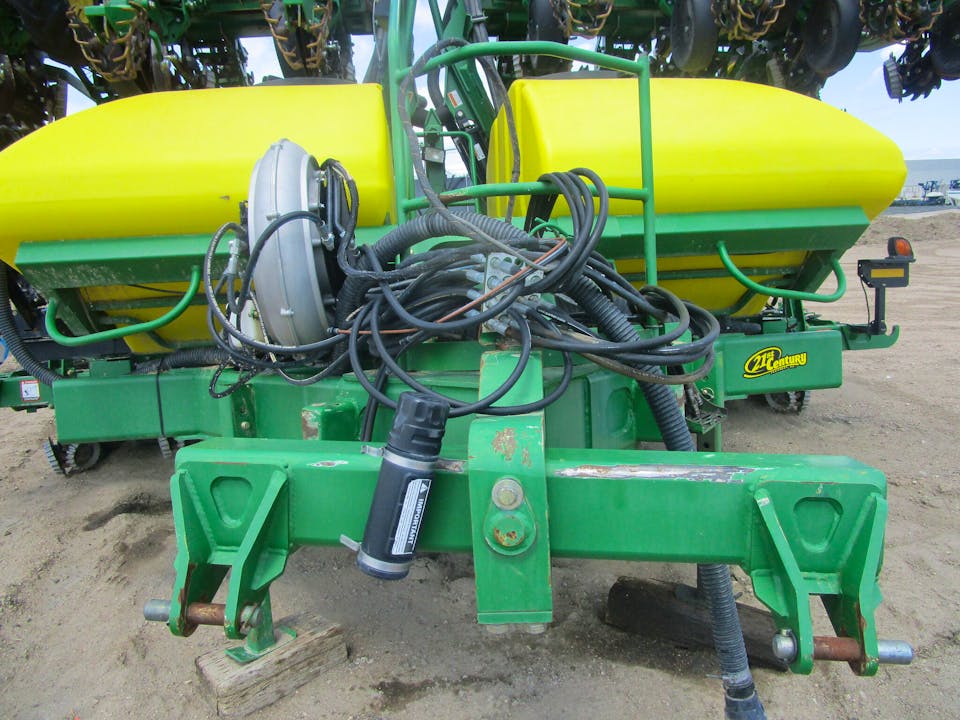 John Deere DR24