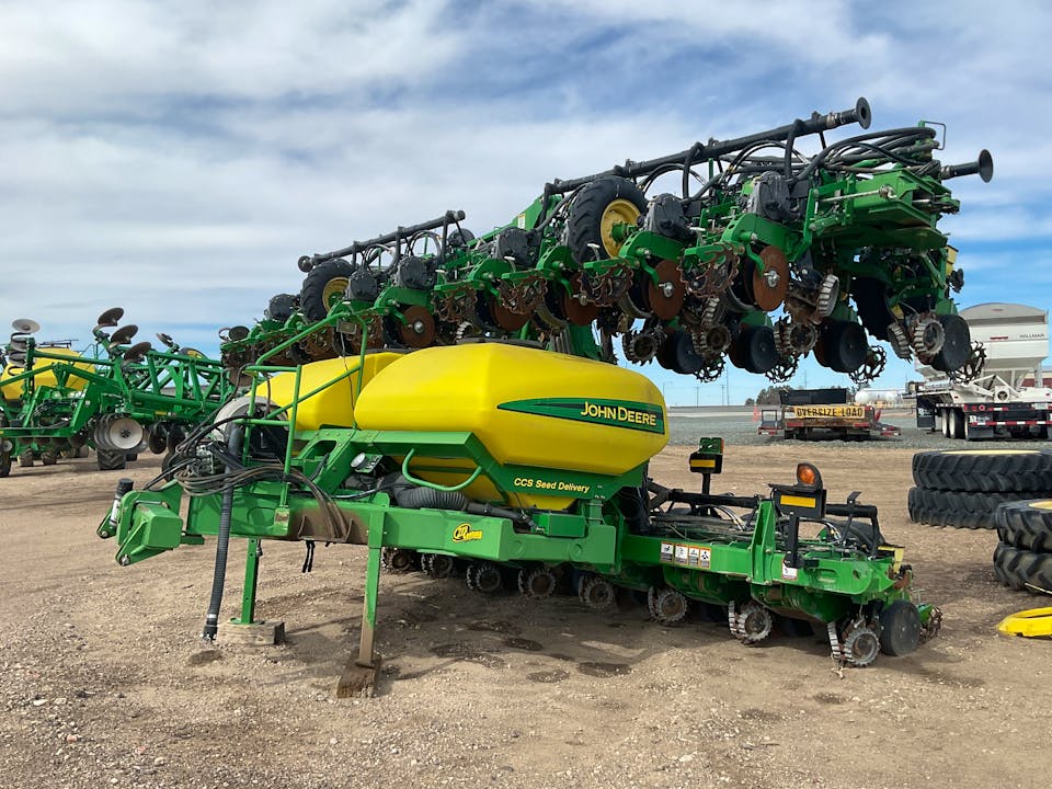 John Deere DR24
