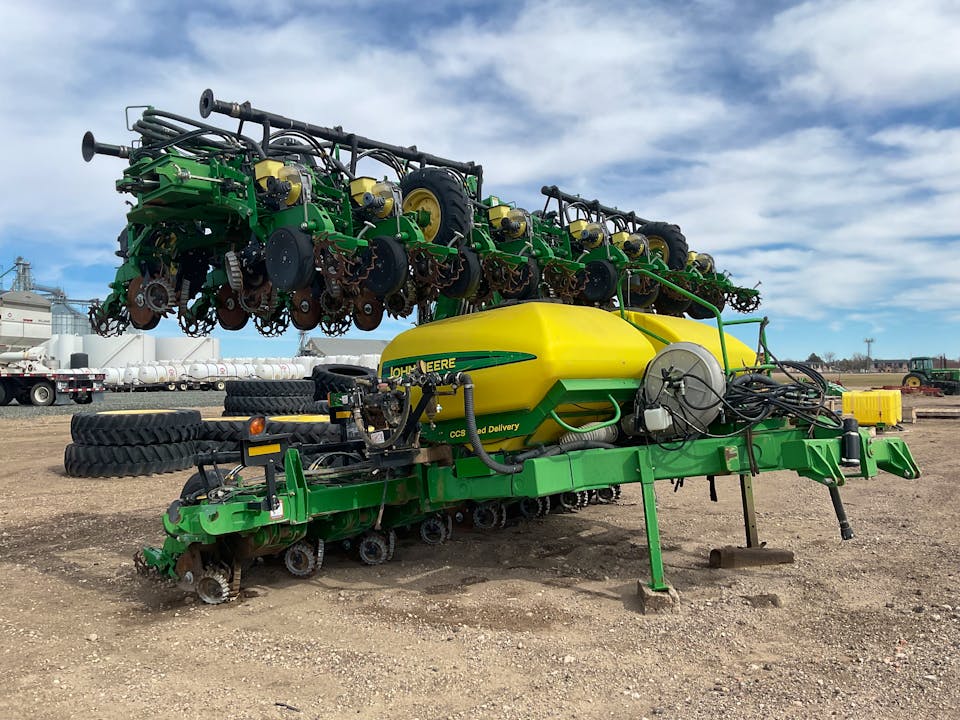 John Deere DR24