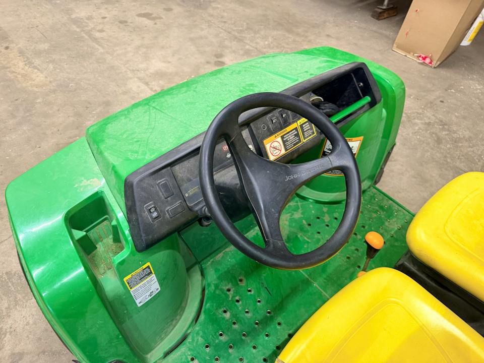 John Deere TX 4X2