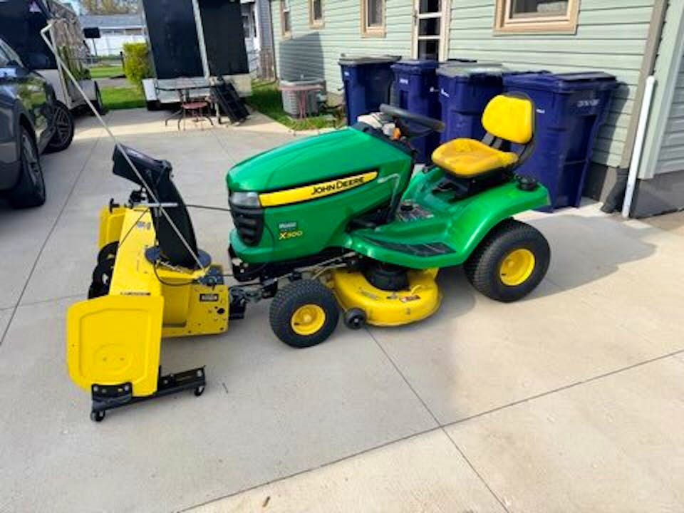John Deere X300