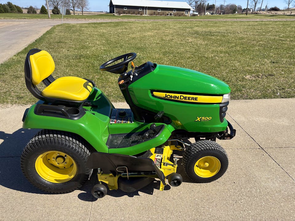 John Deere X500