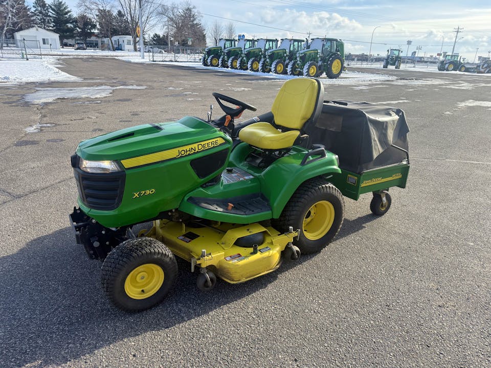 John Deere X730