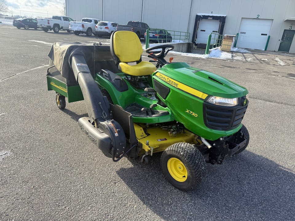 John Deere X730
