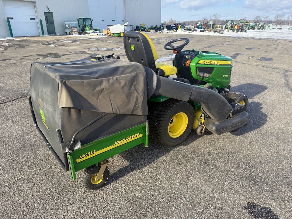 John Deere X730