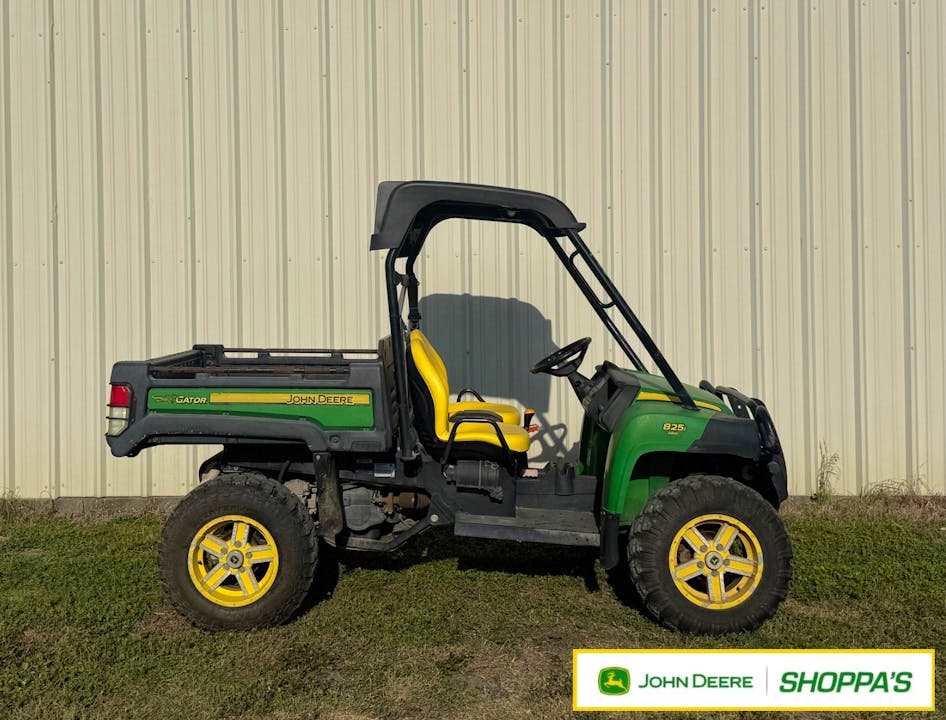 John Deere XUV825I GREEN
