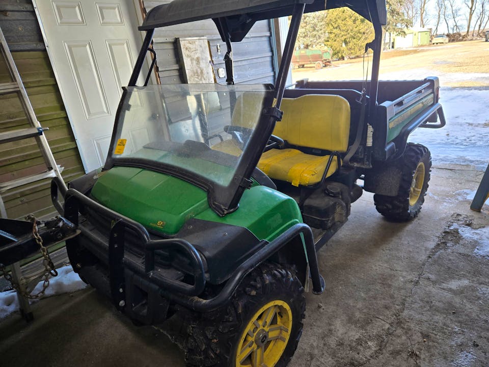 John Deere XUV825I GREEN