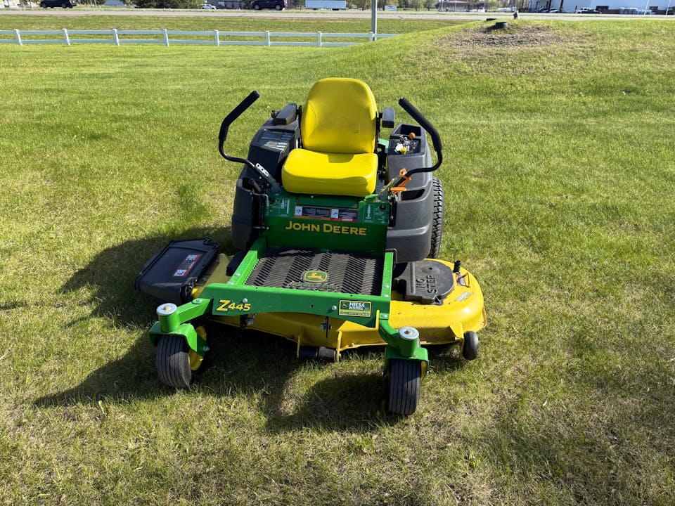 John Deere Z445