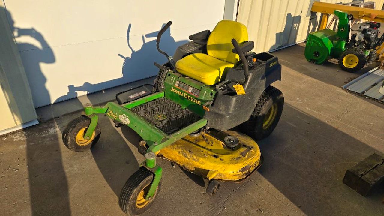 John Deere Z445