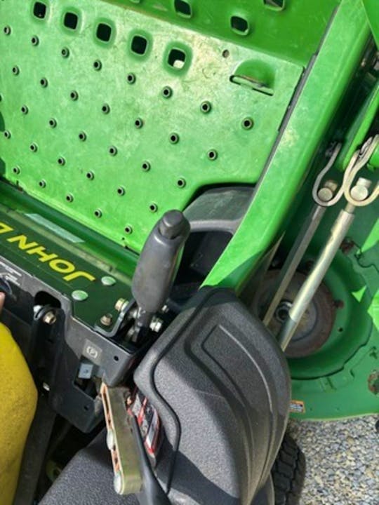 John Deere Z915B