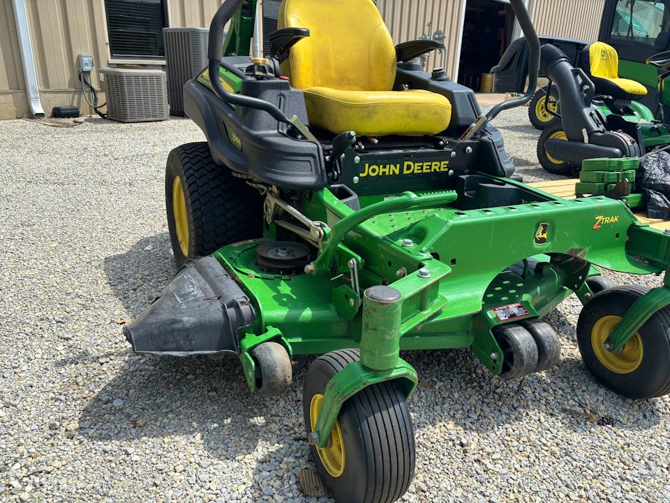 John Deere Z915B