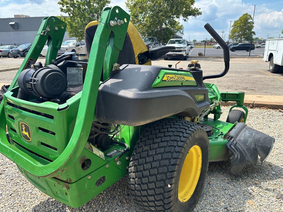 John Deere Z915B