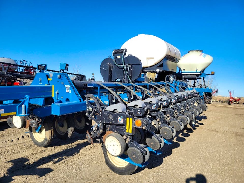 KINZE 3800