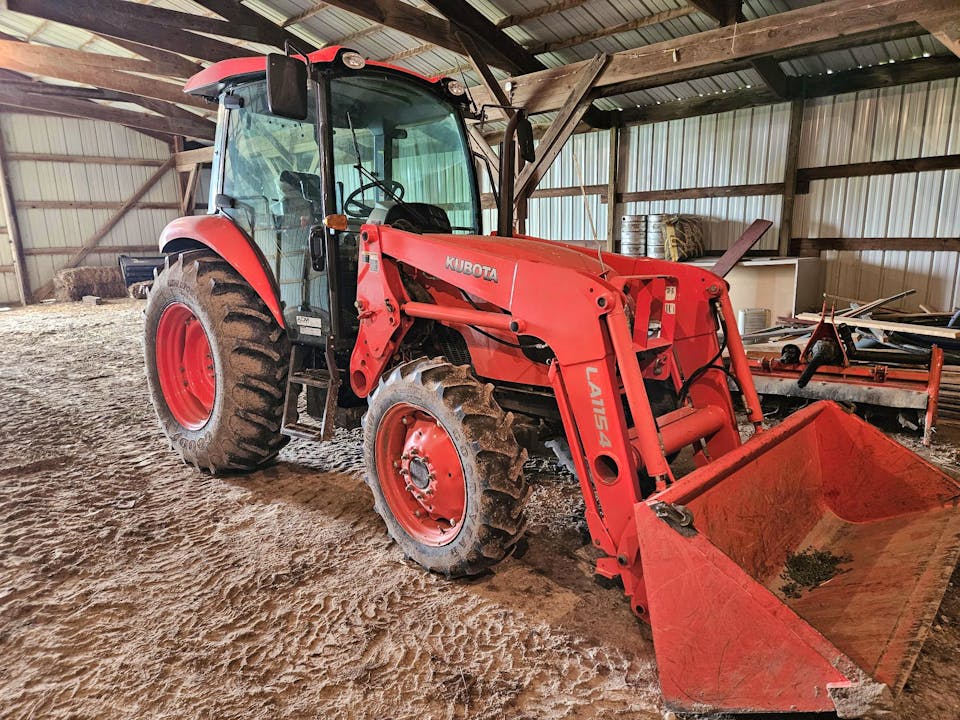Kubota M7060