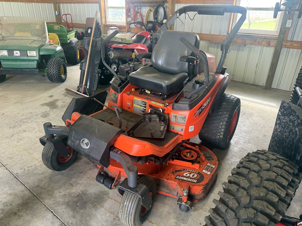 Kubota ZD326