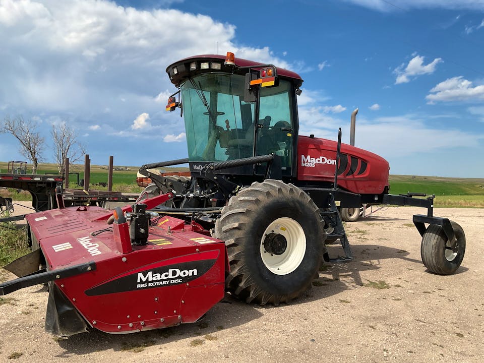 MacDon M205