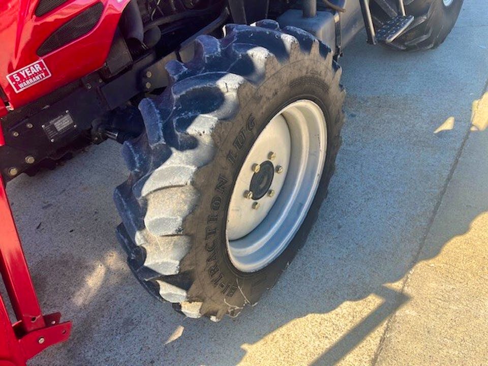 Mahindra 6010