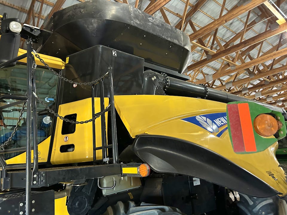 New Holland CR9090