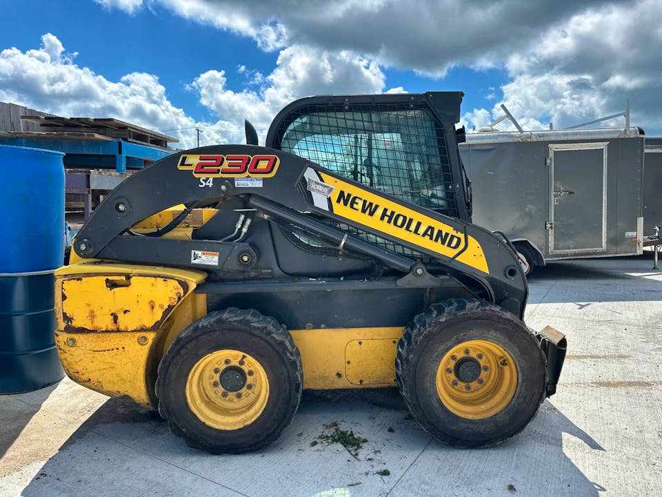 New Holland L230