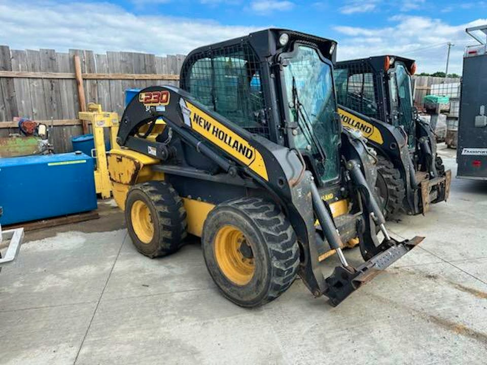 New Holland L230