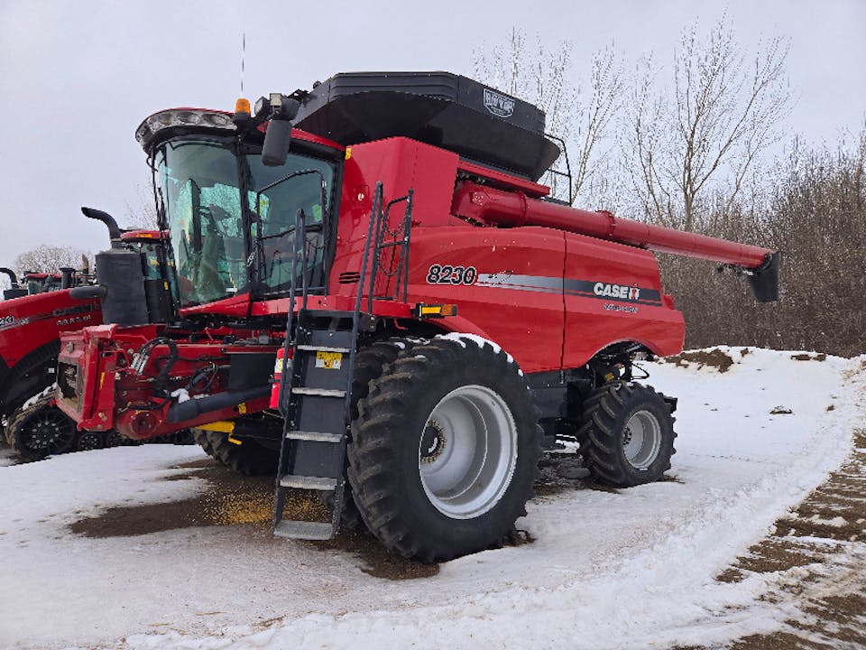 CASE IH 8230
