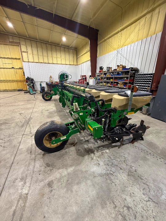 GREAT PLAINS YP1025A3P