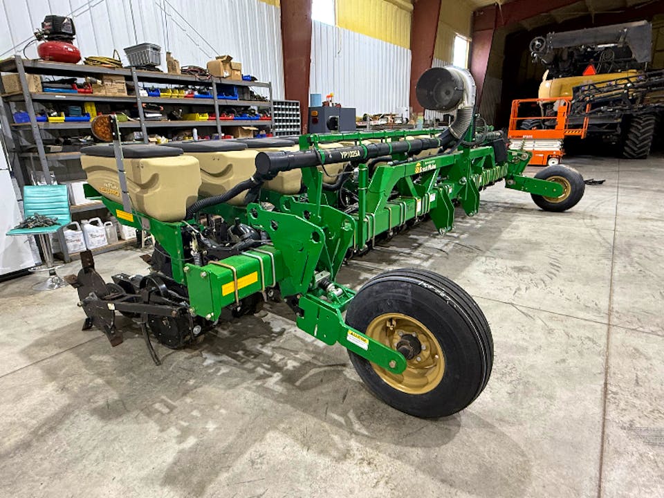 GREAT PLAINS YP1025A3P