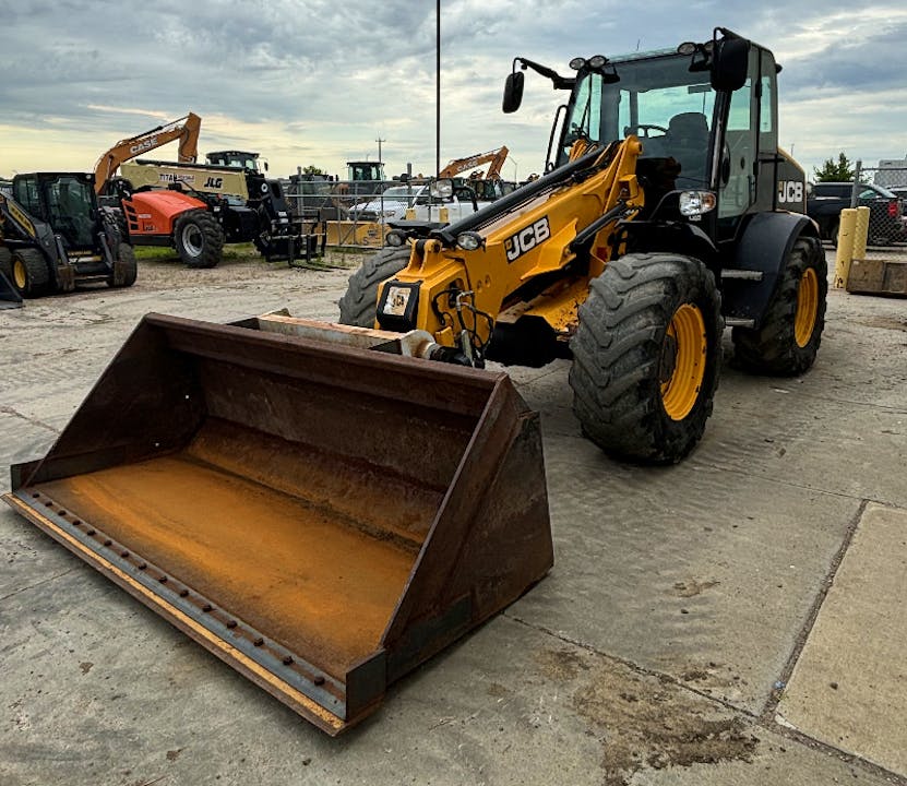 JCB TM320