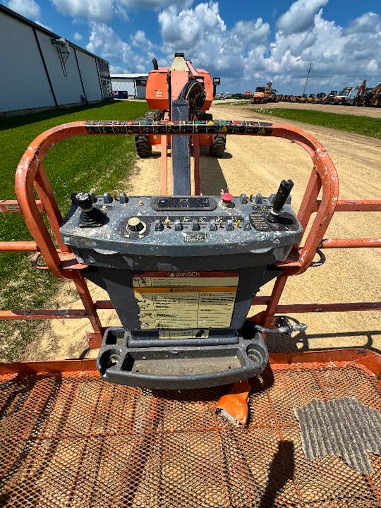 JLG INDUSTRIES 660SJ