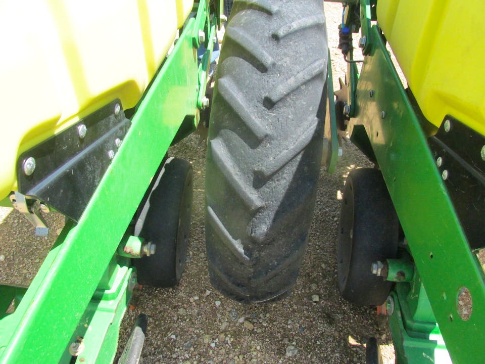 John Deere 1720