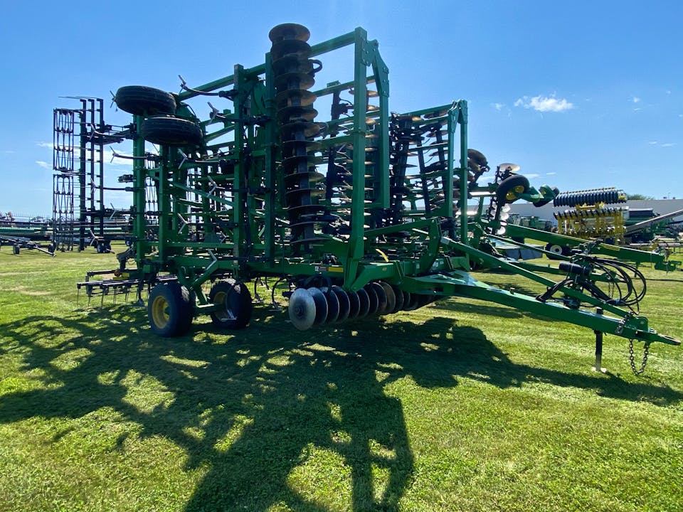 John Deere 2310
