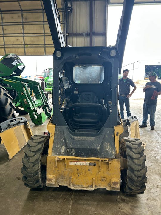 John Deere 318E