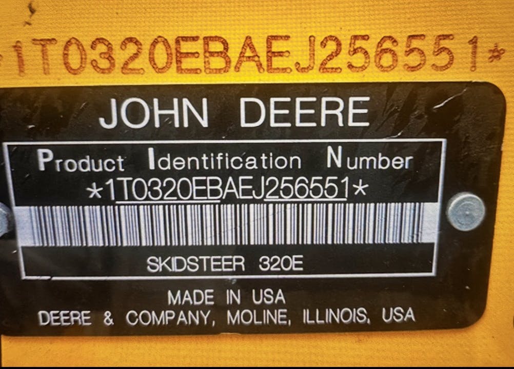 John Deere 320E