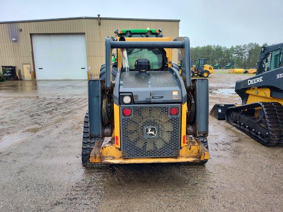 John Deere 333E