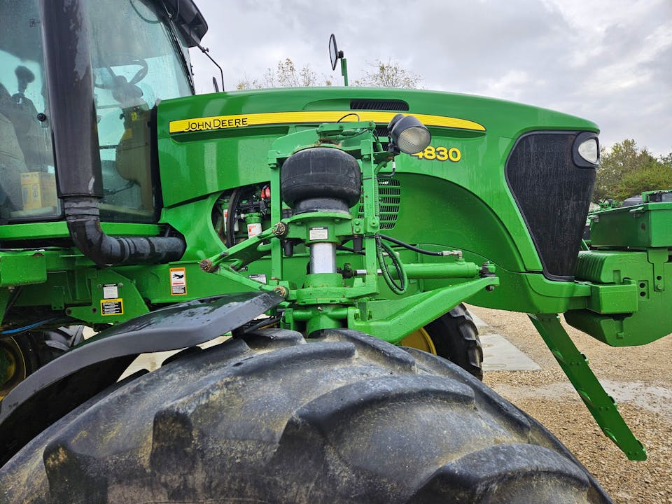 John Deere 4830