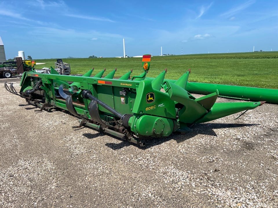 John Deere 608C