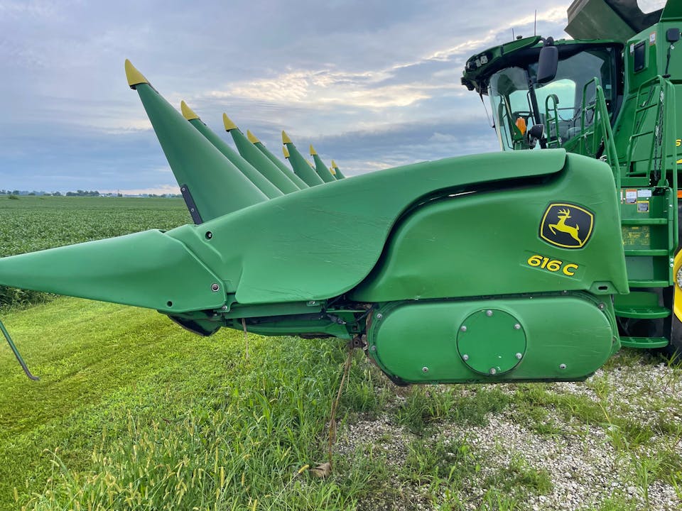 John Deere 616C
