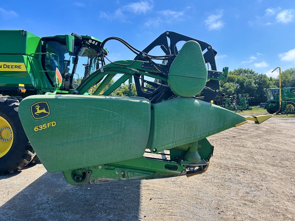 John Deere 635FD