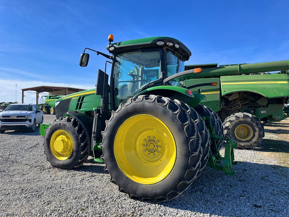 John Deere 7230R